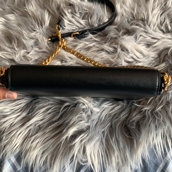 Authentic Prada
Flap Chain Small Black Saffiano Leather Shoulder Bag - Picture 7 of 16